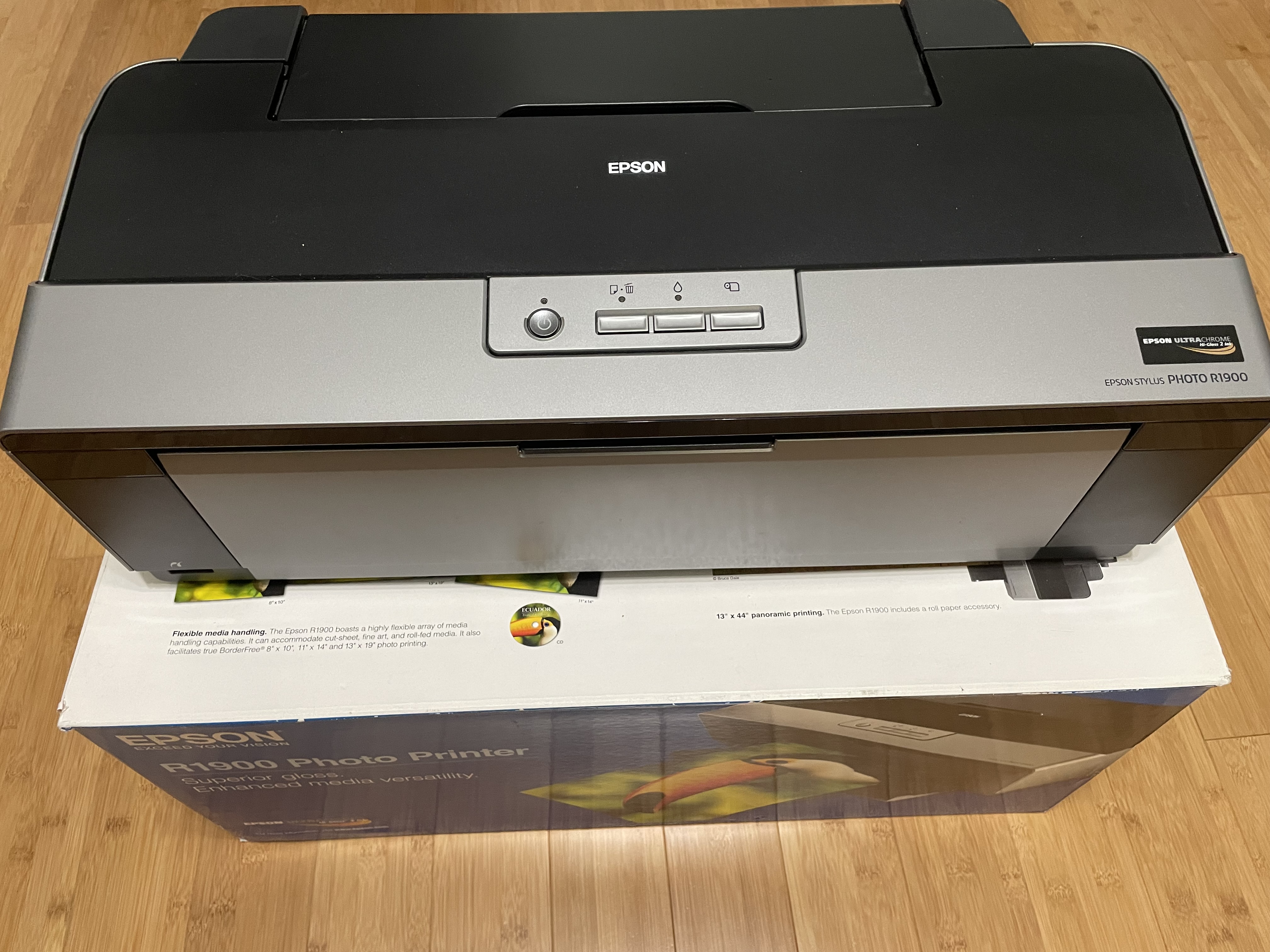 Epson R1900 photo printer - 2